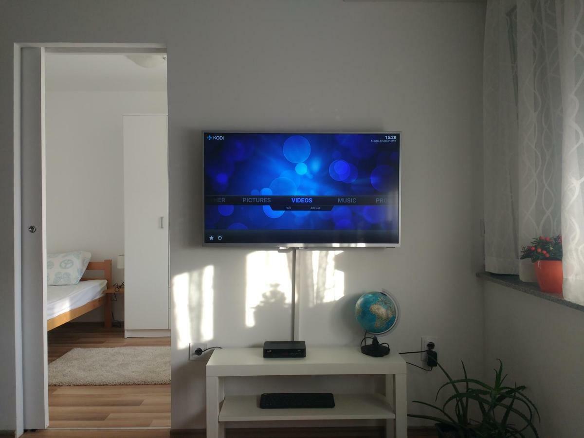 Meridian Apartment , 300M To Bus Terminal, Fast Wifi & Airport Transf Zagreb Exterior photo
