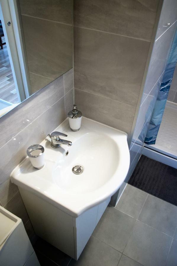 Meridian Apartment , 300M To Bus Terminal, Fast Wifi & Airport Transf Zagreb Exterior photo
