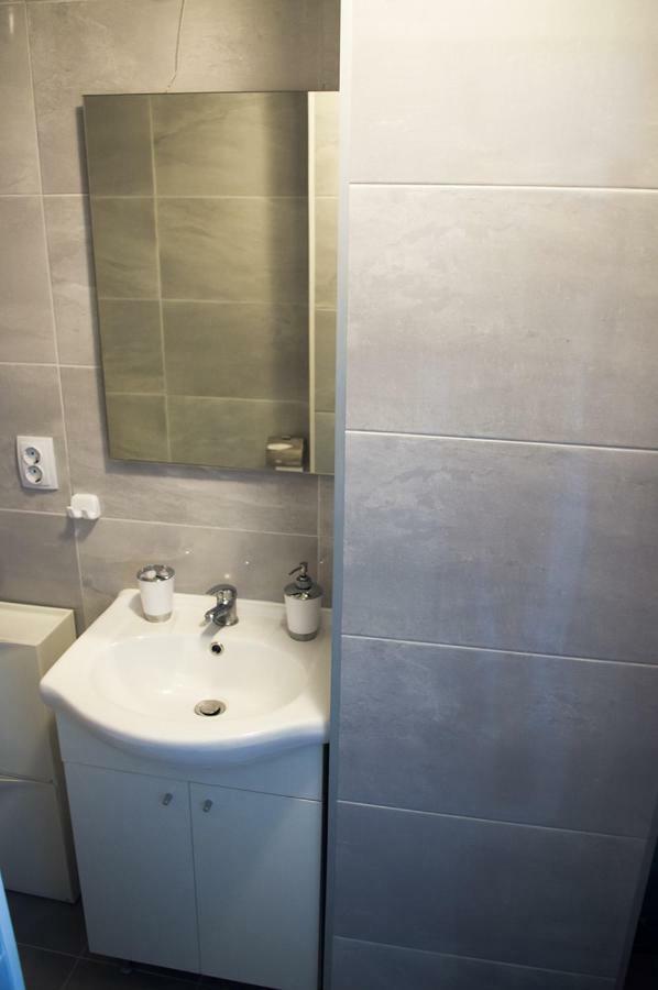 Meridian Apartment , 300M To Bus Terminal, Fast Wifi & Airport Transf Zagreb Exterior photo