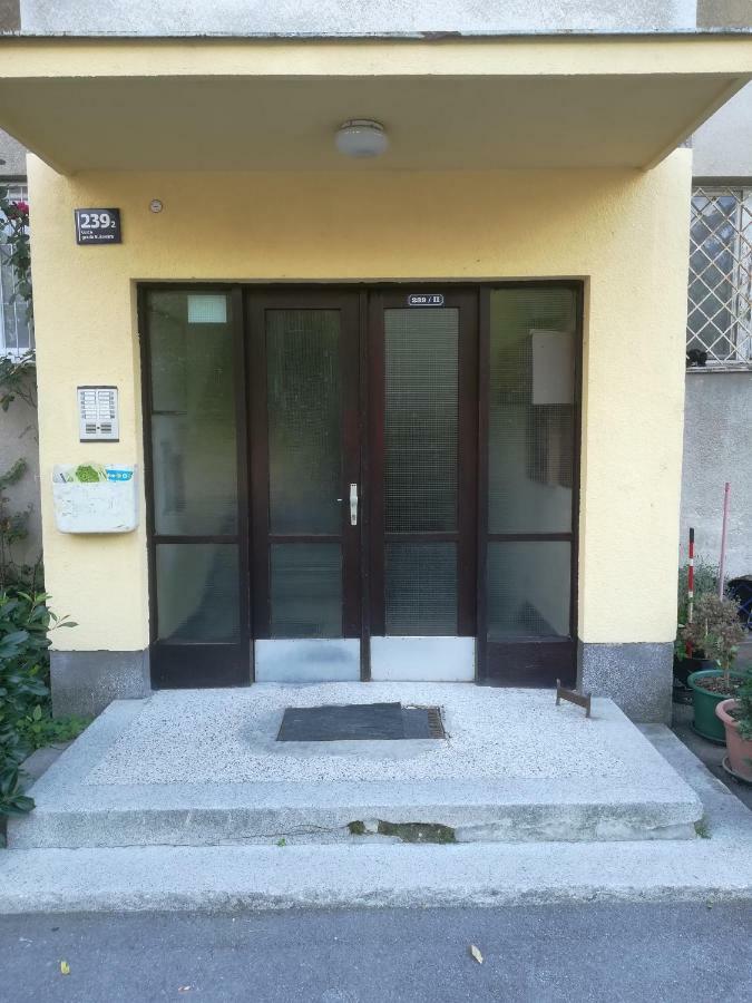 Meridian Apartment , 300M To Bus Terminal, Fast Wifi & Airport Transf Zagreb Exterior photo